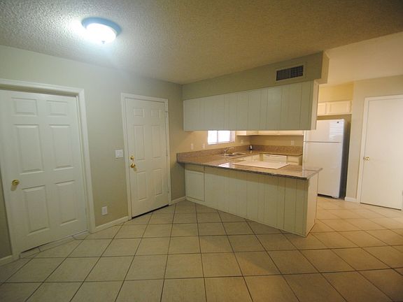 3rd image of 630 N 97th St