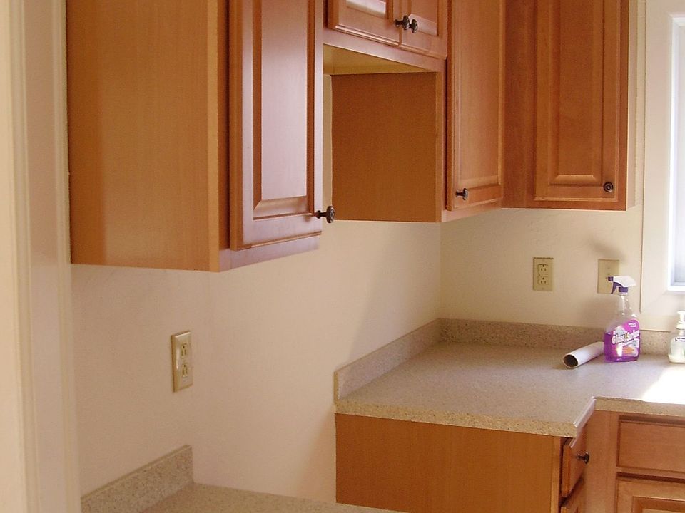 1st image of 325 Shenley Dr