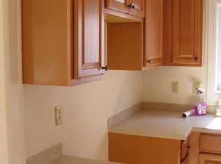 325 Shenley Dr, Erie, PA 16505