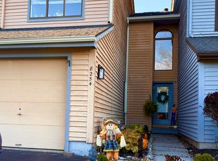 8254 Beehive Cir, Liverpool, NY 13090