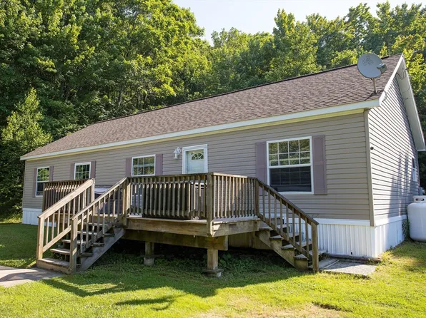 9 S County Rd, Florida, MA 01247