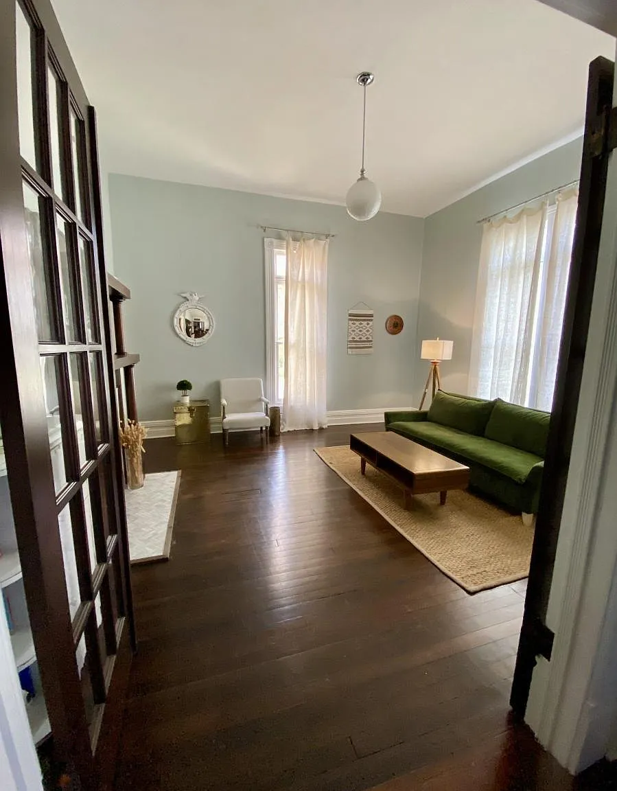 3 bed, 2.5 bath, 2700 sqft, $4,200 — Photo 4