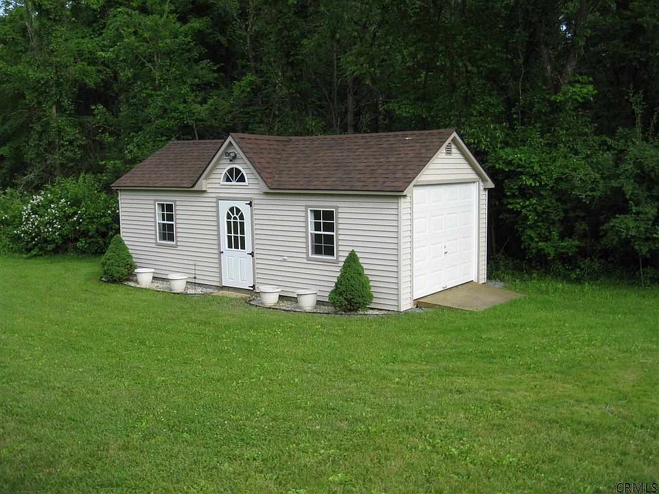 2nd image of 4960 Jockey St