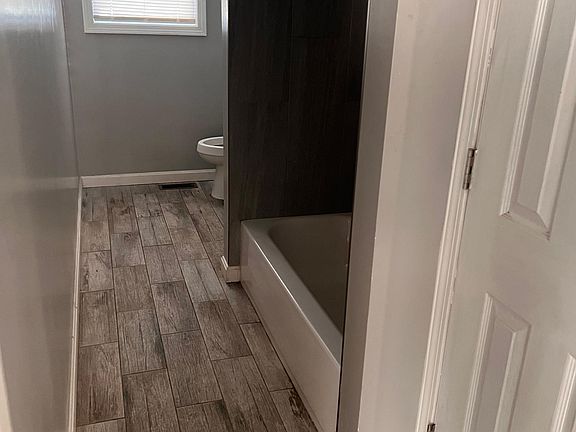 3rd image of 25 Marietta St APT 1