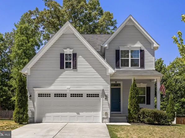 124 Brooke Village Dr, Fredericksburg, VA 22405