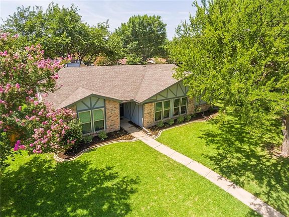 4th image of 421 Bedford Dr