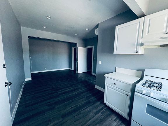 2nd image of 1616 Yosemite Dr #1618-01