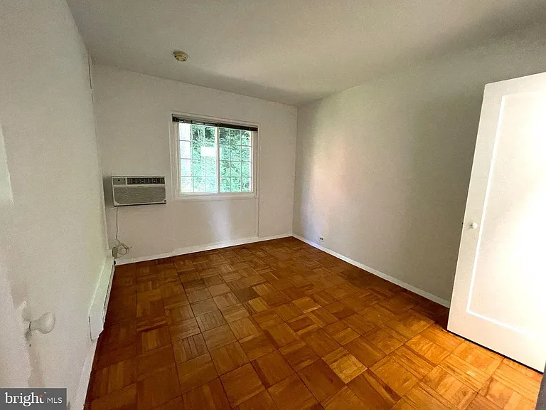 1643 Preston Rd — Photo 13