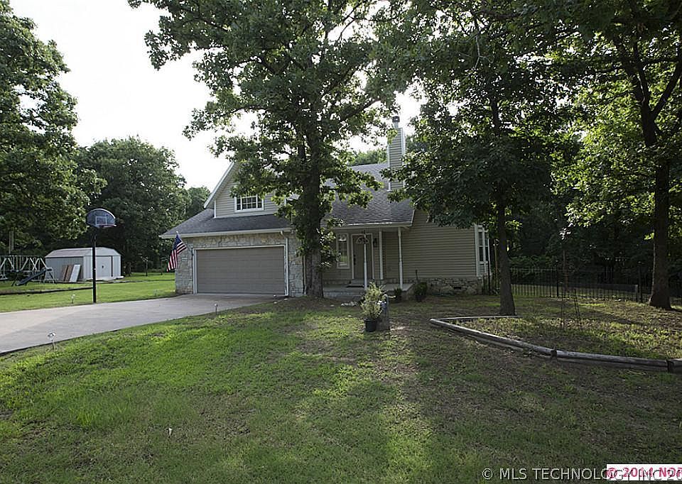 1st image of 425 S 276th East Ave
