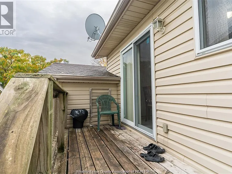 4012 Acorn Cres #UPPER — Photo 2