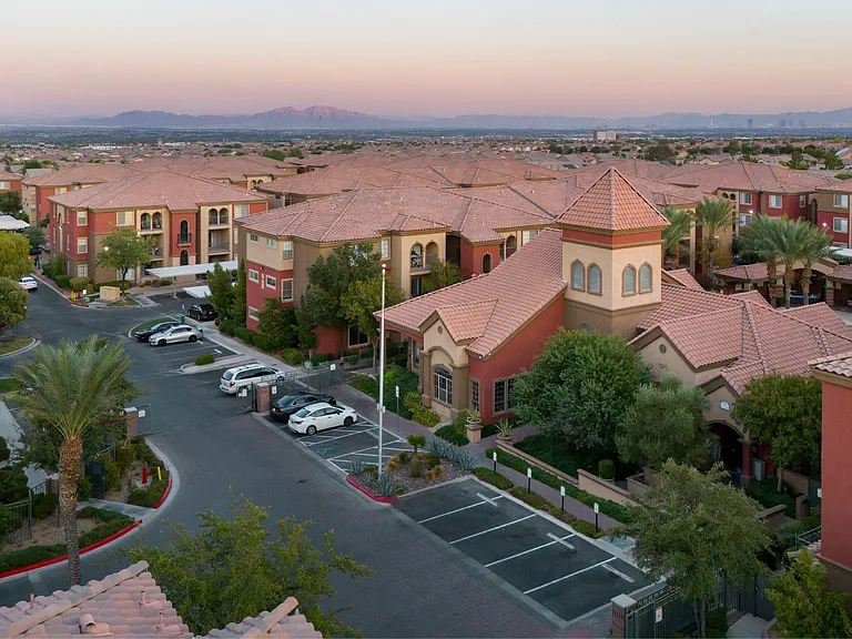 Montecito Pointe Apartments — Photo 41