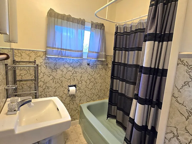415 S Rosser Ave — Photo 4