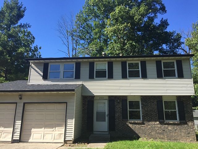 1st image of 2922 N Sheffield Dr