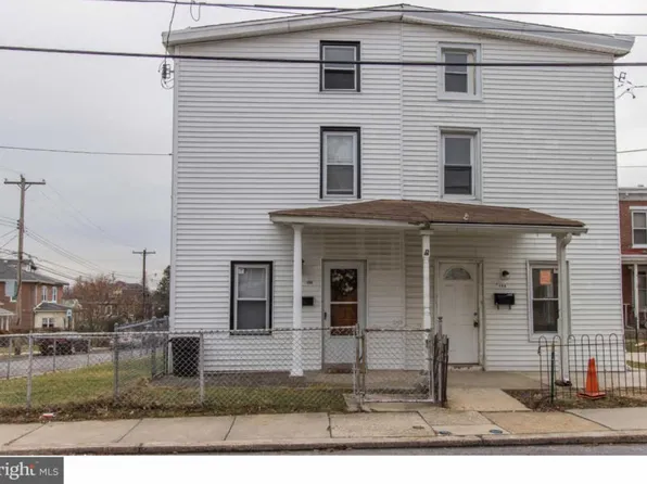 102 W Washington Ave, Clifton Heights, PA 19018