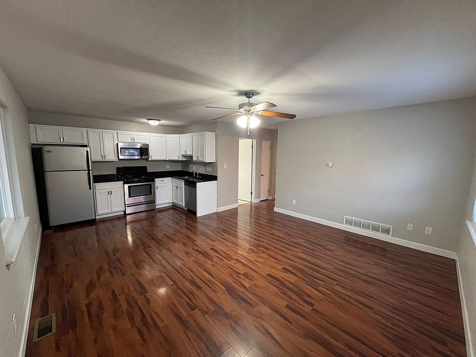 1st image of 518 Hillsboro Ave APT 02