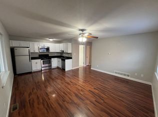 518 Hillsboro Ave APT 15, Edwardsville, IL 62025