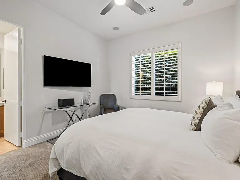 81045 Legends Way — Photo 29