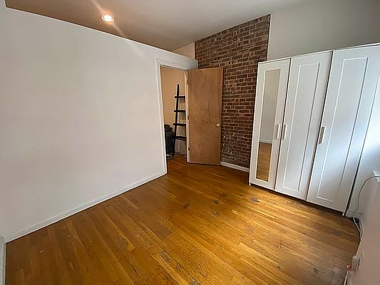 2nd image of 349 Amsterdam Ave APT 4S