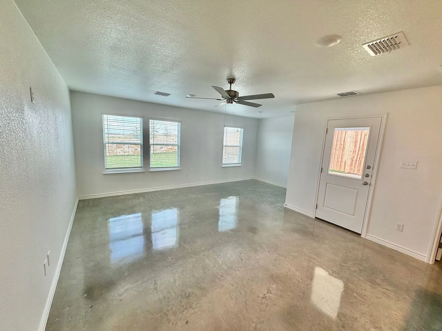 8904 Little Leaf Mullberry Dr — Photo 4
