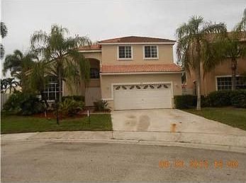 1st image of 337 Cambridge Dr