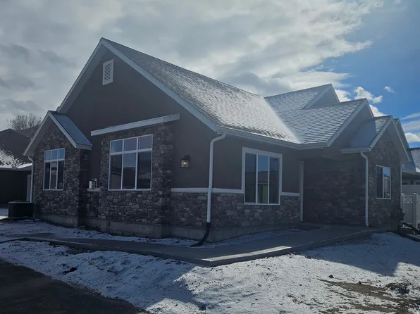 848 N 250th St W #B, Tooele, UT 84074