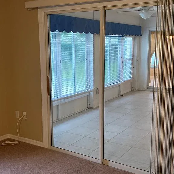 1327 Tollbridge Ct — Photo 11