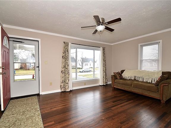 2nd image of 13403 Shady Oak Blvd