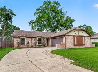 2031 Woodhue Dr, Spring, TX 77386