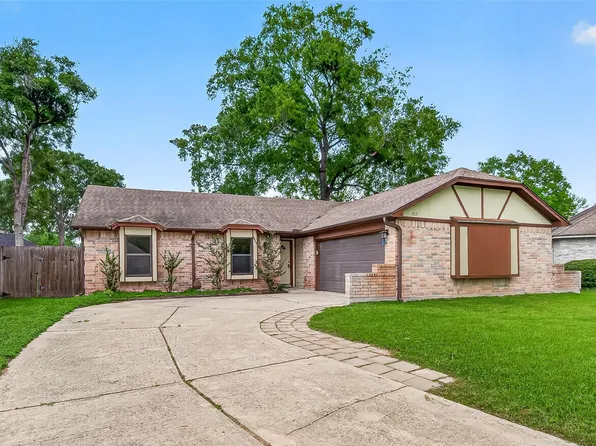 2031 Woodhue Dr, Spring, TX 77386