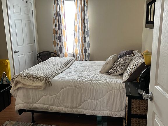 5th image of 2920 Pawtucket Ave #2910B