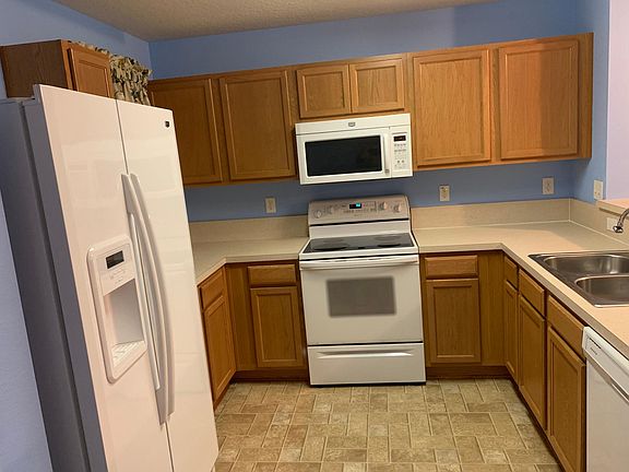2nd image of 187 Crete Ct