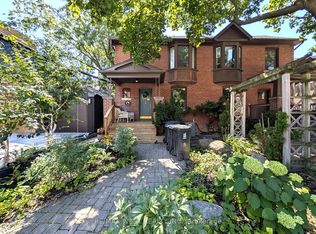 195 Ellsworth Ave #BASEMENT, Toronto, ON M6G 2K7