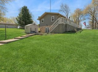 N7436 Mariner Hills Cir, Elkhorn, WI 53121