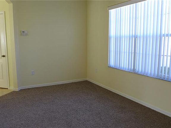 3rd image of 6011 Live Oak Dr
