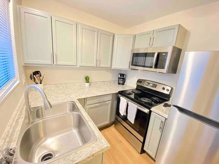 935 6th Street Ct #3 — Photo 9