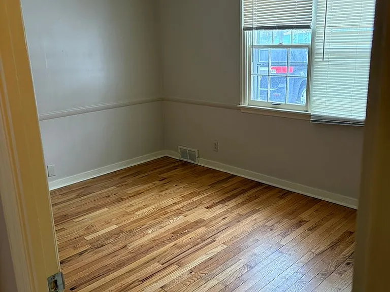 3522 Baker Rd — Photo 2