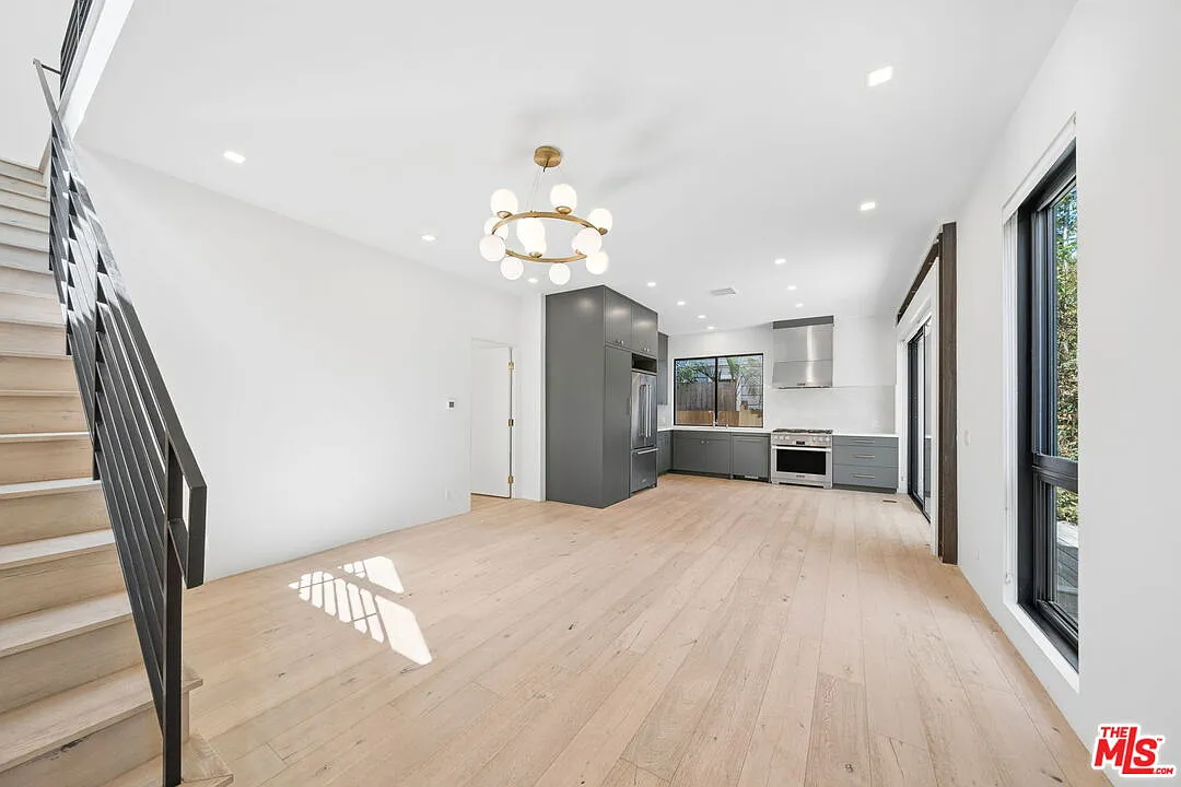 2 bed, 2.0 bath, 1793 sqft, $9,250 — Photo 1