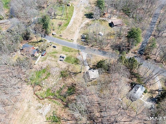 3rd image of 46 Hillyndale Road