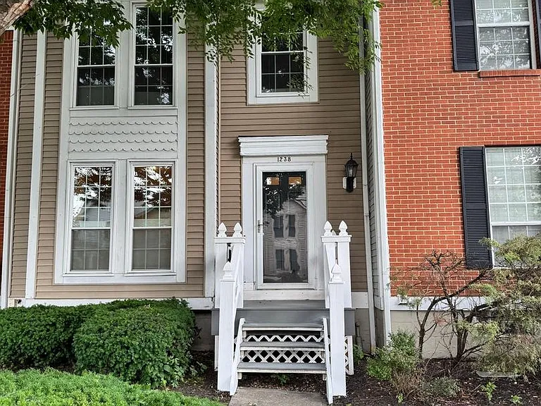 1238 Michigan Ave — Photo 1