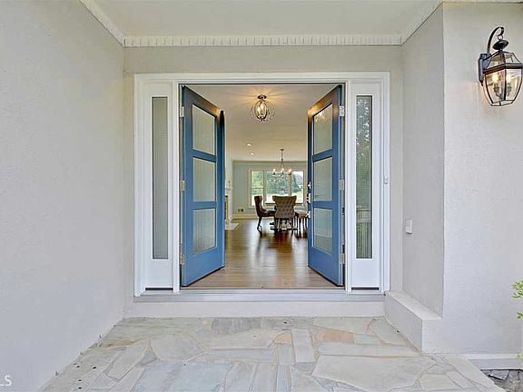 3rd image of 620 Birkdale Dr