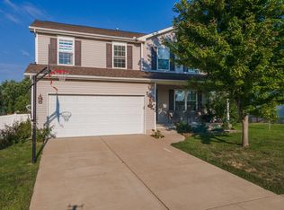 2907 Red Oak Rd, Bloomington, IL 61704