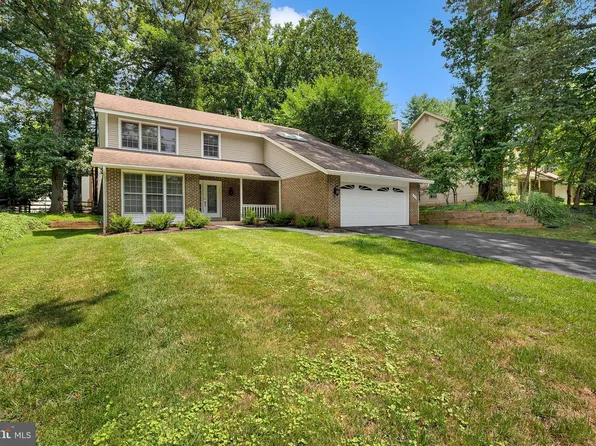 11533 Flints Grove Ln, Gaithersburg, MD 20878