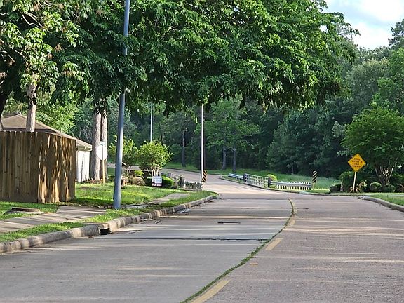 4th image of 17110 Golf Club Dr