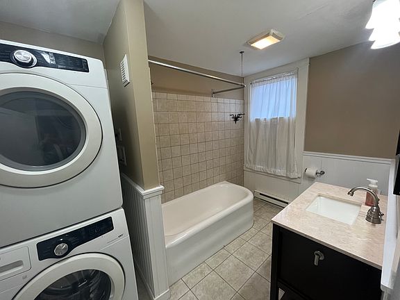 4th image of 19 E Lemon St