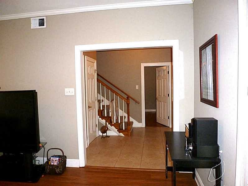 1st image of 202 Linda Ct
