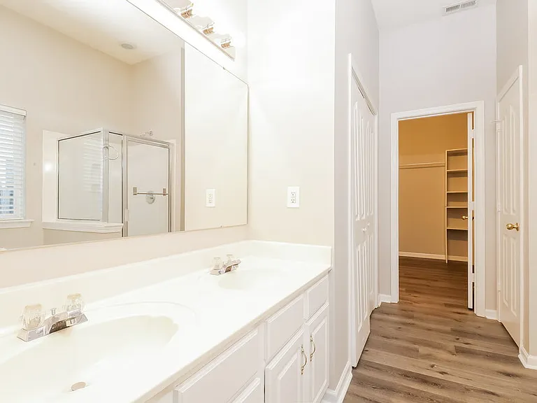 15541 Dehavilland Dr — Photo 13