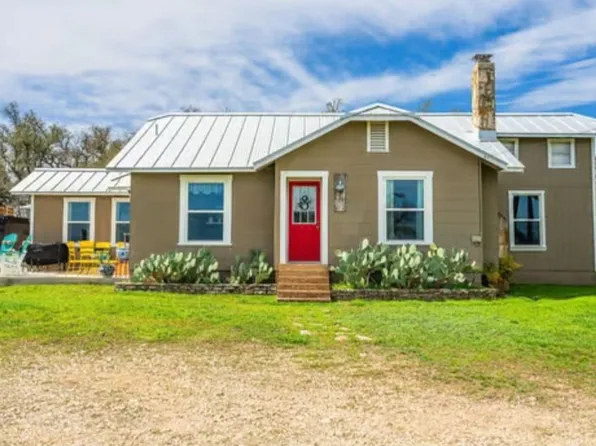 283 N 2nd St, Harper, TX 78631