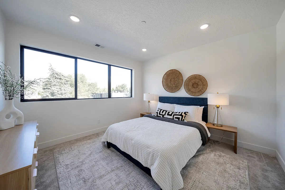 Building Photo - Quincy Townhomes