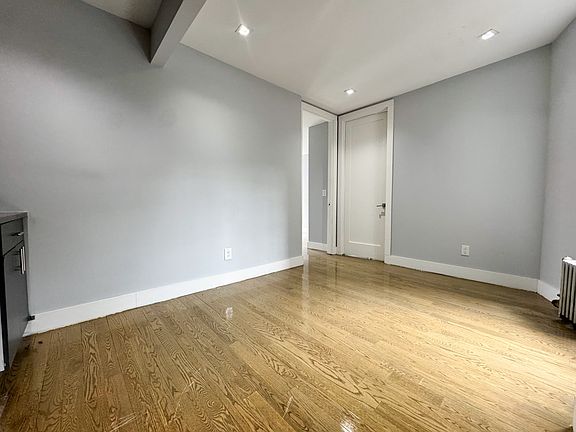 3rd image of 244 E 117th St APT 2F