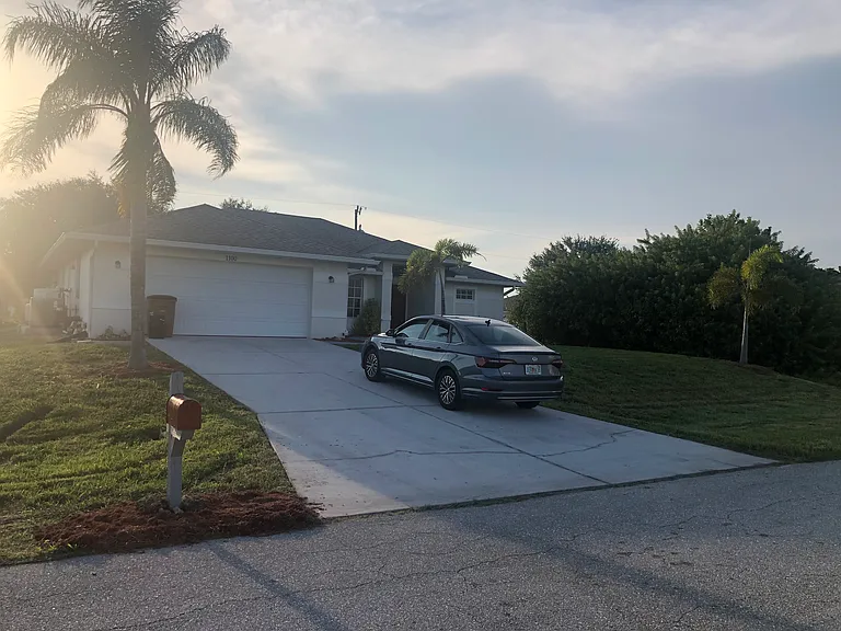 1100 NW Juanita Pl — Photo 4